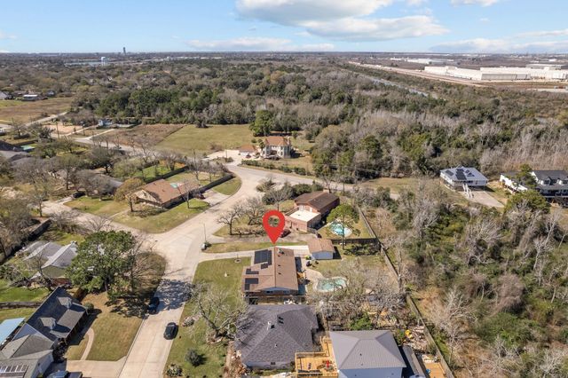 654 N Flamingo Drive, Seabrook, TX 77586