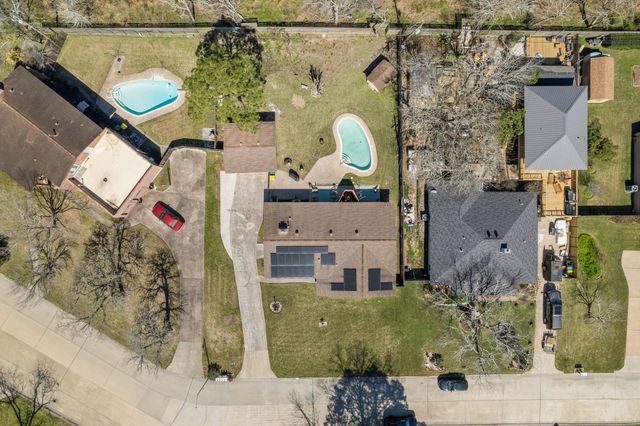 654 N Flamingo Drive, Seabrook, TX 77586