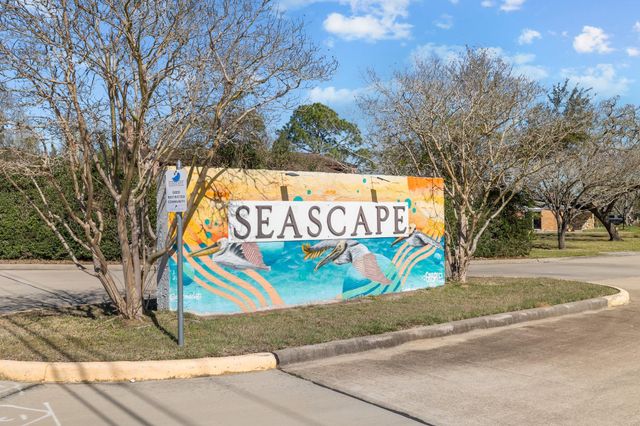 654 N Flamingo Drive, Seabrook, TX 77586