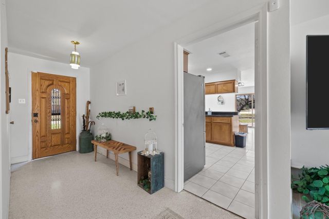 654 N Flamingo Drive, Seabrook, TX 77586