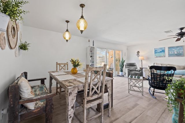 654 N Flamingo Drive, Seabrook, TX 77586