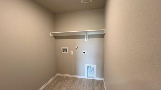 8213 BELTMILL Parkway, Fort Worth, TX 76131