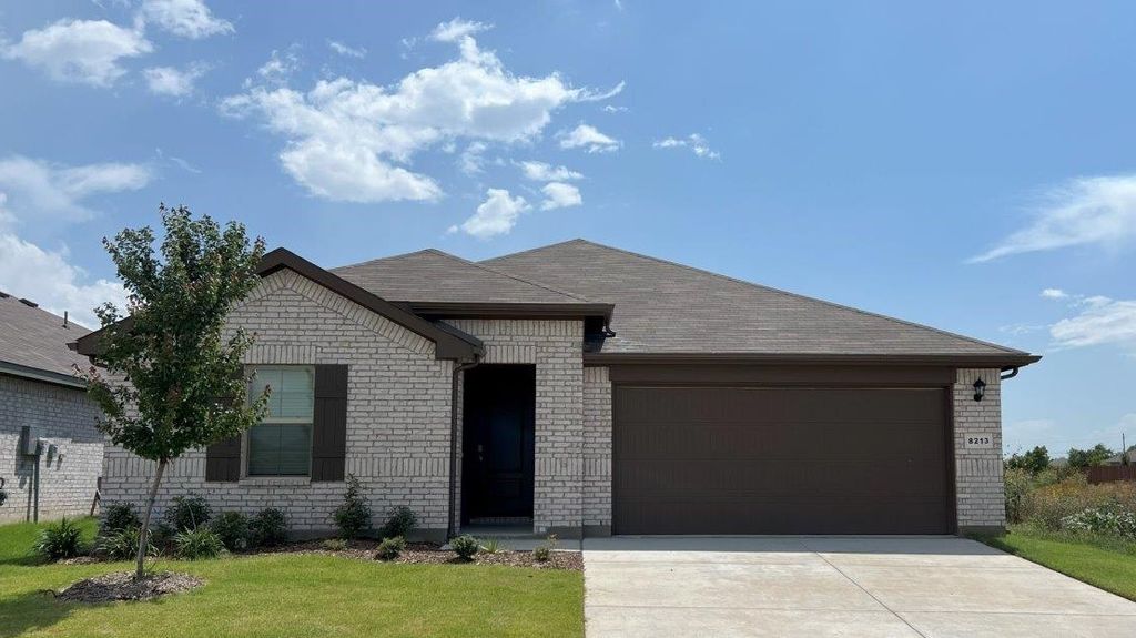 8213 BELTMILL Parkway, Fort Worth, TX 76131