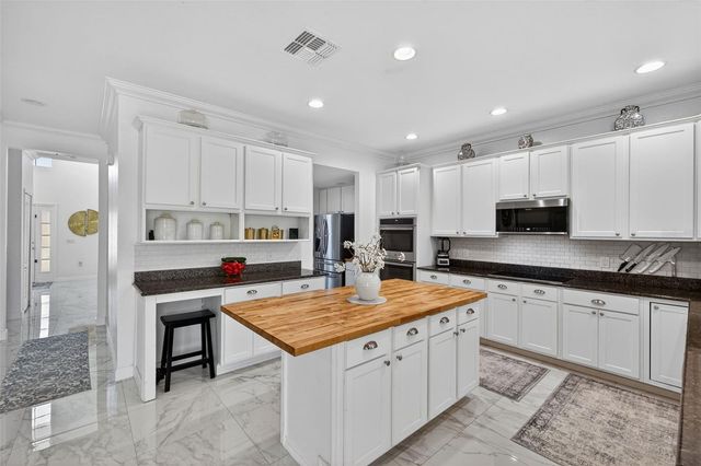 812 SW 11TH COURT, Cape Coral, FL 33991