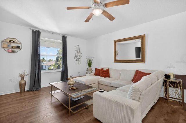 812 SW 11TH COURT, Cape Coral, FL 33991