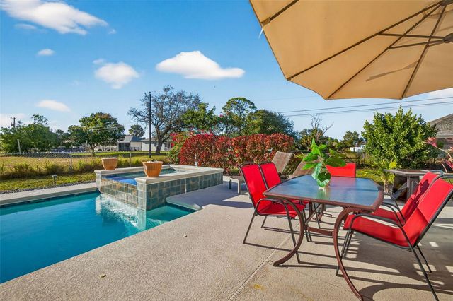 812 SW 11TH COURT, Cape Coral, FL 33991