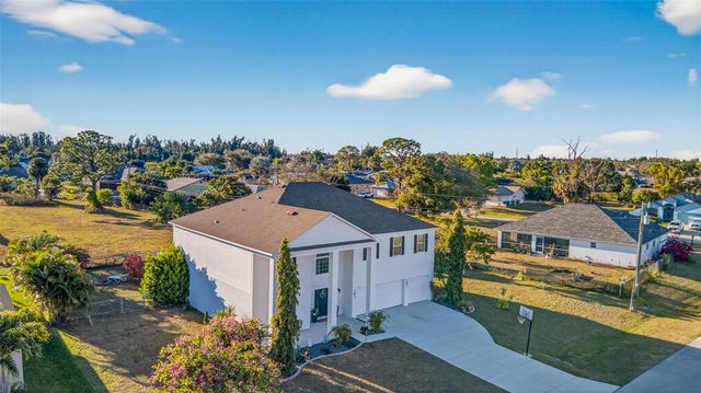 812 SW 11TH COURT, Cape Coral, FL 33991