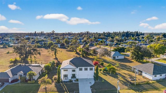 812 SW 11TH COURT, Cape Coral, FL 33991