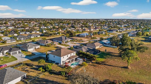 812 SW 11TH COURT, Cape Coral, FL 33991