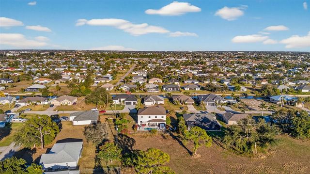 812 SW 11TH COURT, Cape Coral, FL 33991