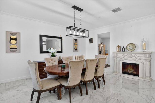 812 SW 11TH COURT, Cape Coral, FL 33991