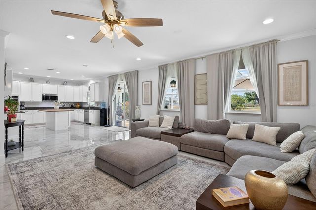 812 SW 11TH COURT, Cape Coral, FL 33991