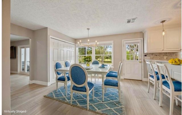 205 W Bayou Drive, Dickinson, TX 77539