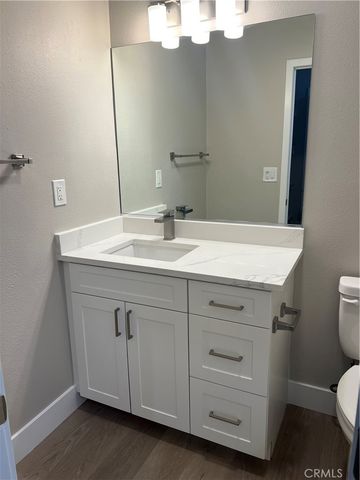 1030 Mission Drive D, Costa Mesa, CA 92626