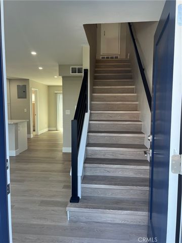 1030 Mission Drive D, Costa Mesa, CA 92626