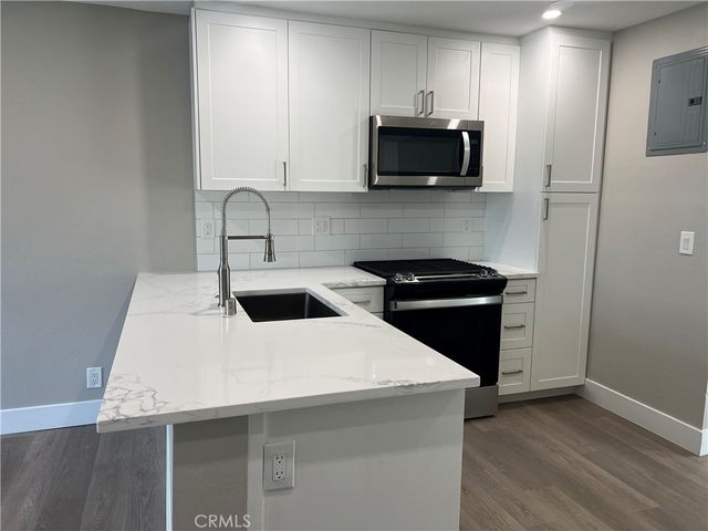 1030 Mission Drive D, Costa Mesa, CA 92626