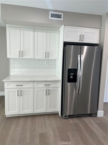 1030 Mission Drive D, Costa Mesa, CA 92626