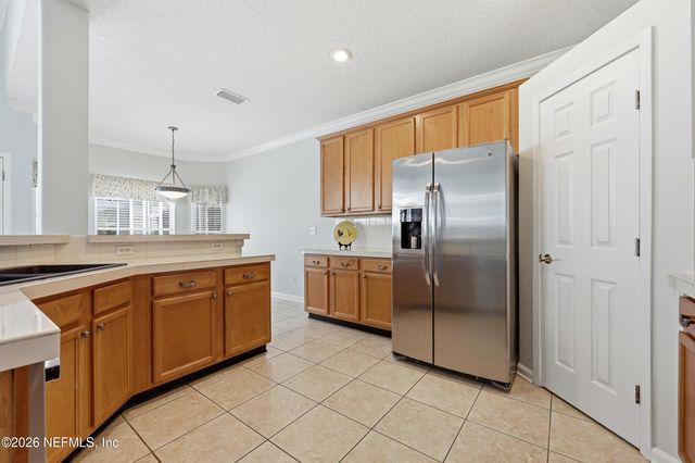 821 BONAIRE Circle, Jacksonville Beach, FL 32250