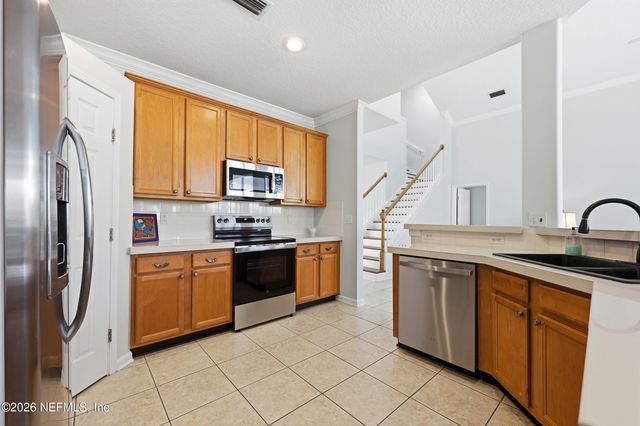 821 BONAIRE Circle, Jacksonville Beach, FL 32250