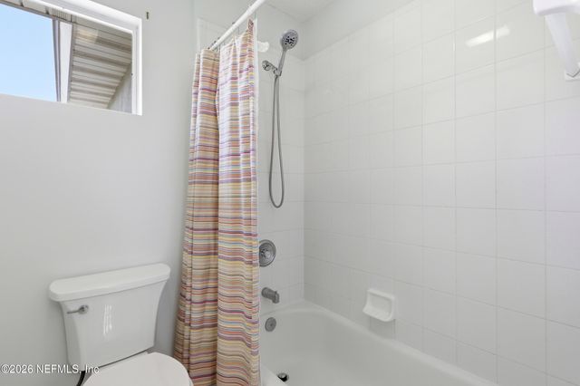 821 BONAIRE Circle, Jacksonville Beach, FL 32250