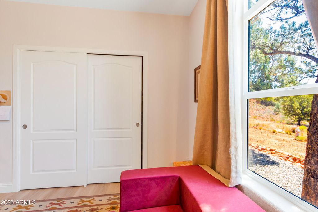 Image 16 of property listing at 260 HOHOKAM Drive, Sedona, AZ 86336