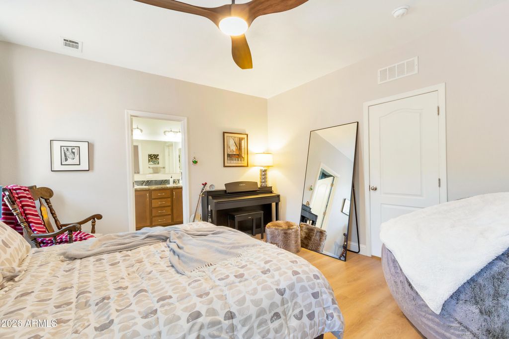 Image 20 of property listing at 260 HOHOKAM Drive, Sedona, AZ 86336
