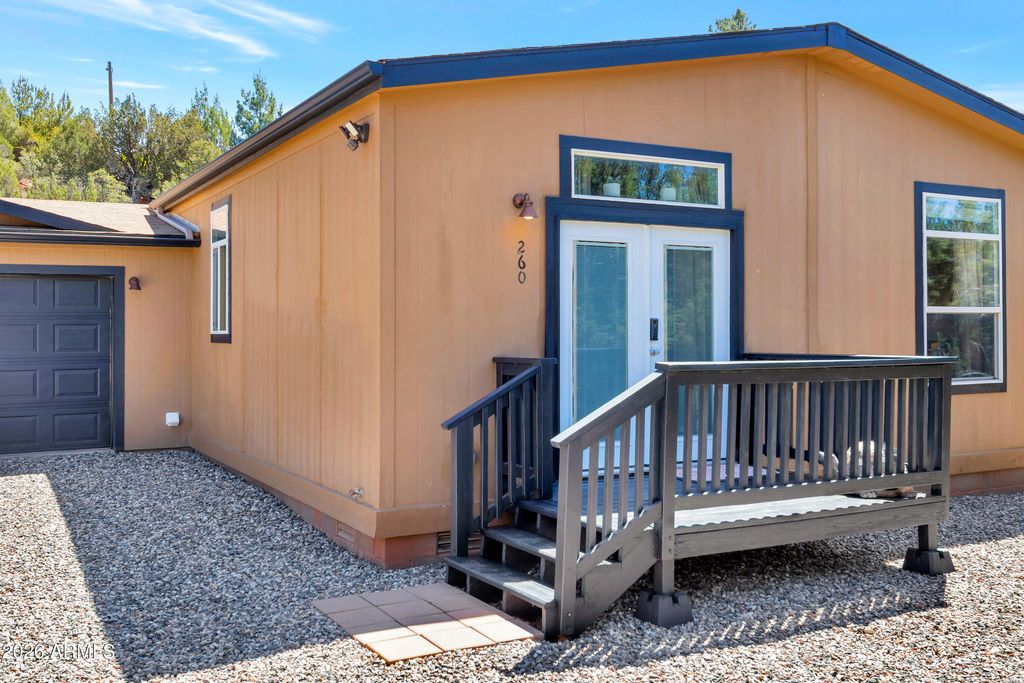 Image 3 of property listing at 260 HOHOKAM Drive, Sedona, AZ 86336