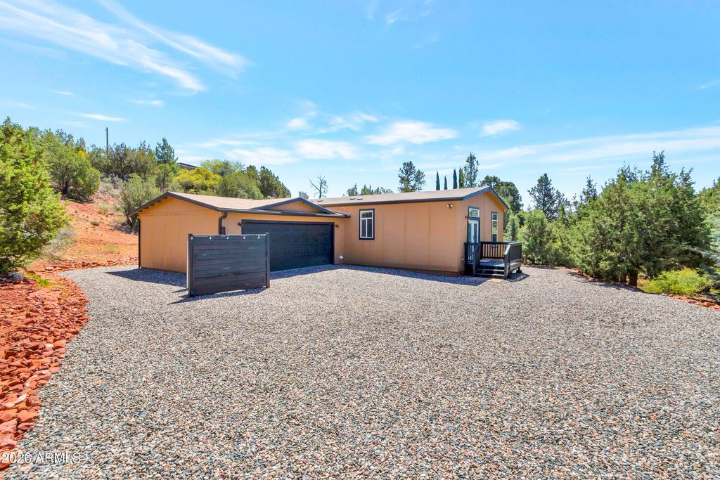 Image 4 of property listing at 260 HOHOKAM Drive, Sedona, AZ 86336