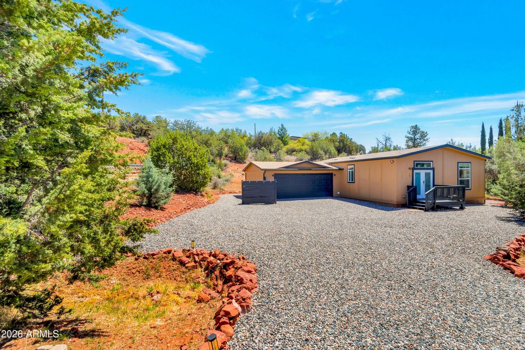 Image 5 of property listing at 260 HOHOKAM Drive, Sedona, AZ 86336