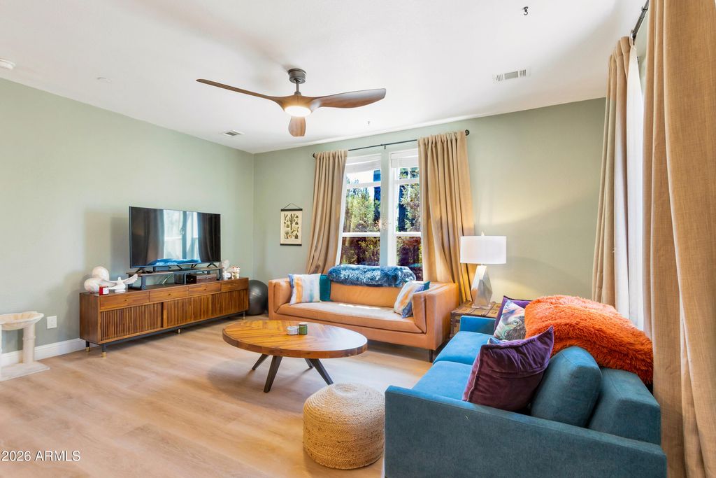 Image 8 of property listing at 260 HOHOKAM Drive, Sedona, AZ 86336