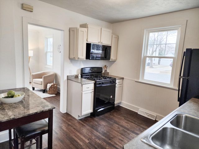 424 Robert STREET, Fort Atkinson, WI 53538