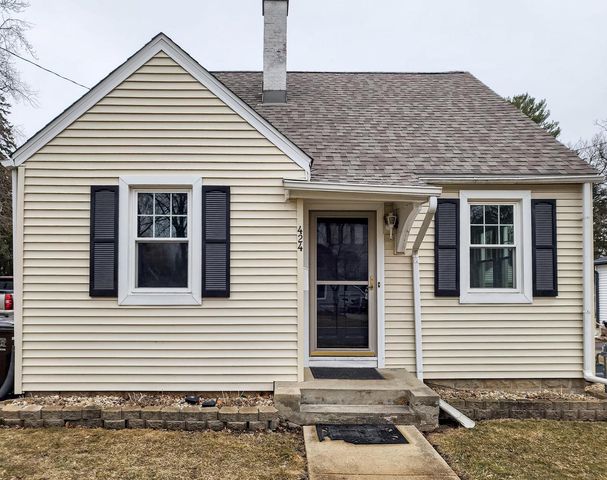 424 Robert STREET, Fort Atkinson, WI 53538