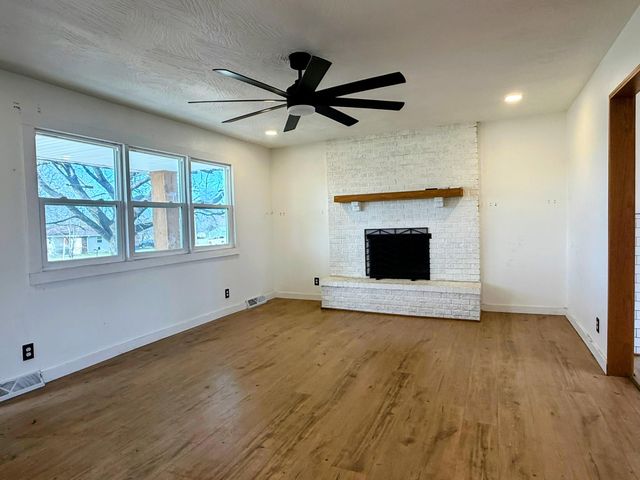 208 Northview Circle W, Fair Grove, MO 65648