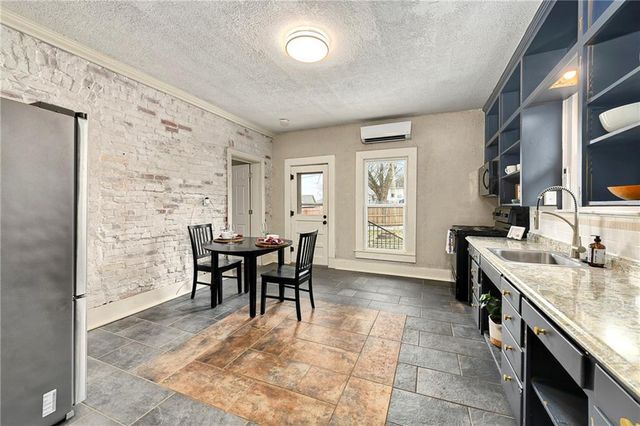 415 Elm Street, Leavenworth, KS 66048