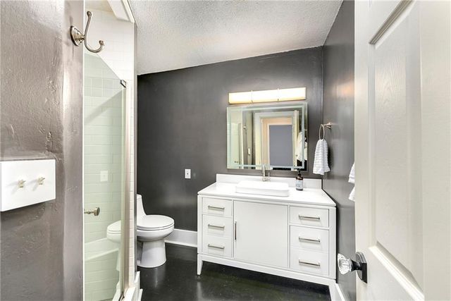 415 Elm Street, Leavenworth, KS 66048