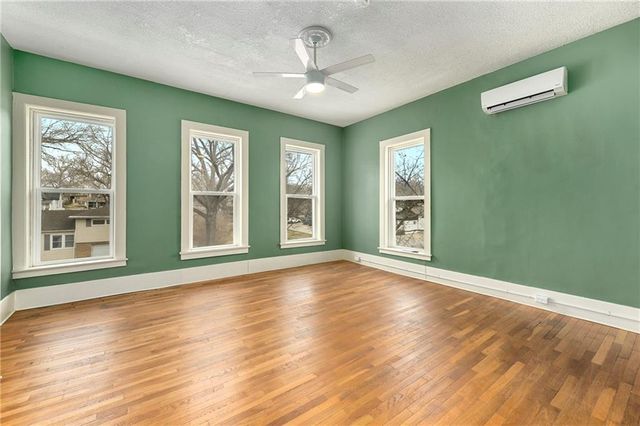 415 Elm Street, Leavenworth, KS 66048