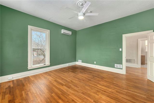 415 Elm Street, Leavenworth, KS 66048