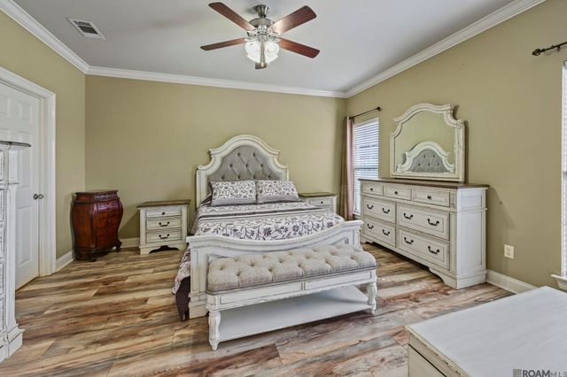 40445 Fox Run Dr, Gonzales, LA 70737