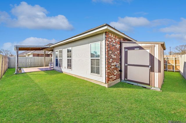 40445 Fox Run Dr, Gonzales, LA 70737