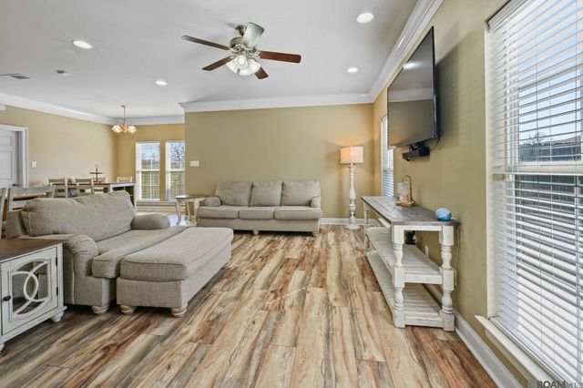 40445 Fox Run Dr, Gonzales, LA 70737