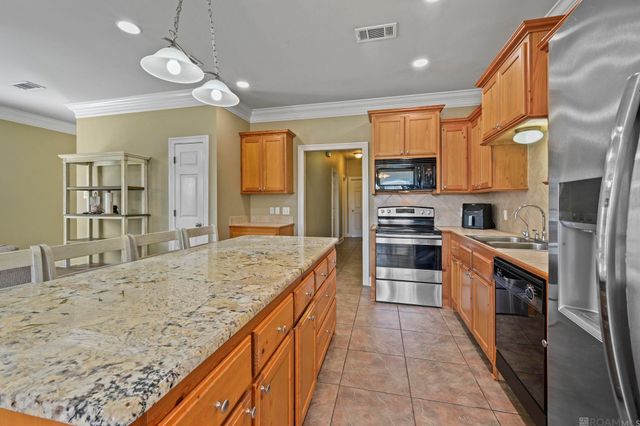 40445 Fox Run Dr, Gonzales, LA 70737