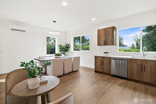 12201 Des Moines Memorial Drive S #B, Burien, WA 98168