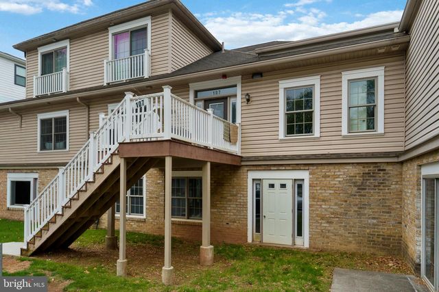 107 HIGH POINTE DR, Hummelstown, PA 17036