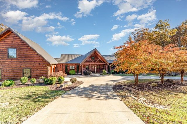1220 Sierra Trace Road, Denton, NC 27239