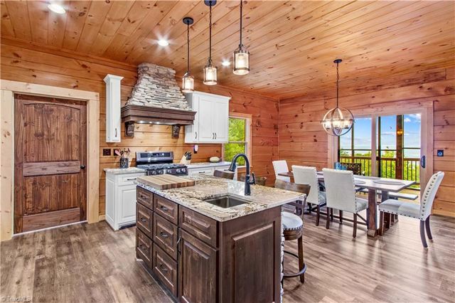 1220 Sierra Trace Road, Denton, NC 27239