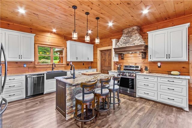 1220 Sierra Trace Road, Denton, NC 27239