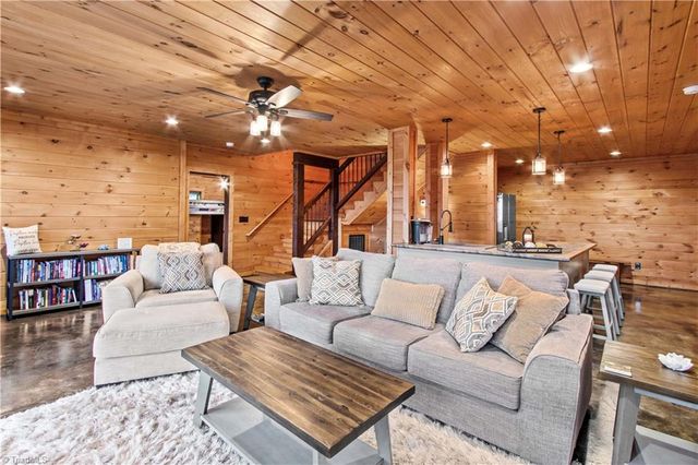 1220 Sierra Trace Road, Denton, NC 27239
