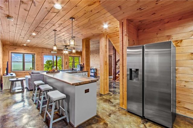 1220 Sierra Trace Road, Denton, NC 27239