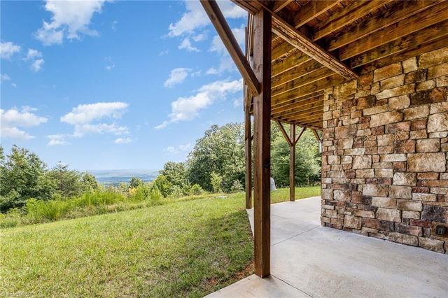 1220 Sierra Trace Road, Denton, NC 27239