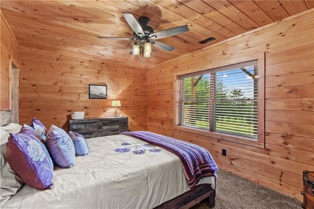 1220 Sierra Trace Road, Denton, NC 27239